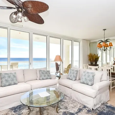Silver Beach Towers W403